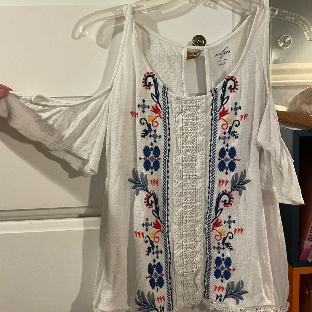 Women’s S white shirt